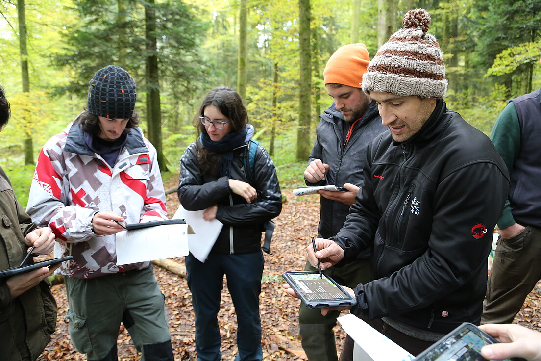 Fig. 2 La transmission du savoir aux nouvelles générations est capitale pour faire face aux défis de demain.